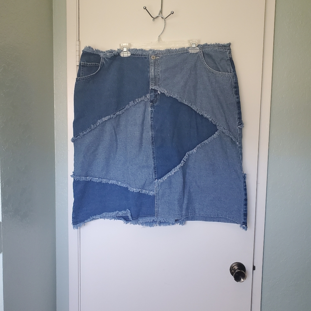 Sunshine Apparel Frayed Patchwork Denim Skirt Midi Length Size 24 W